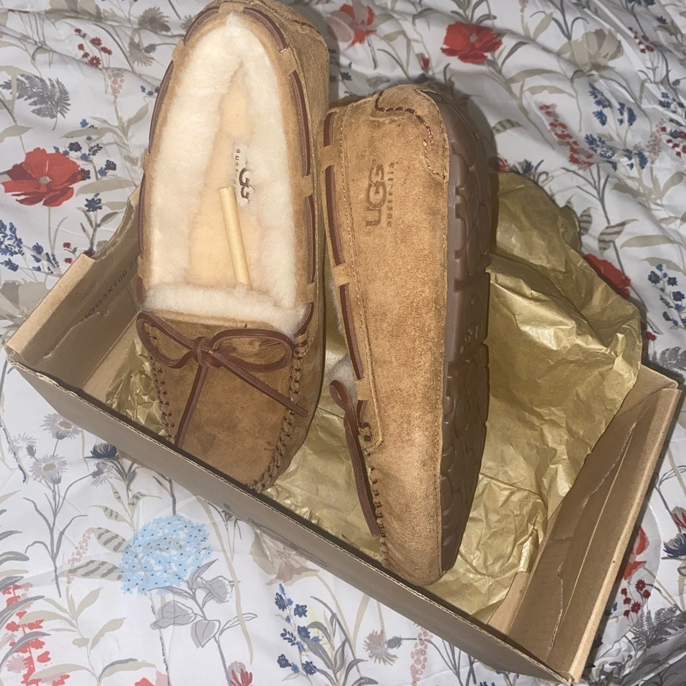 Women Size 5 Moccasins